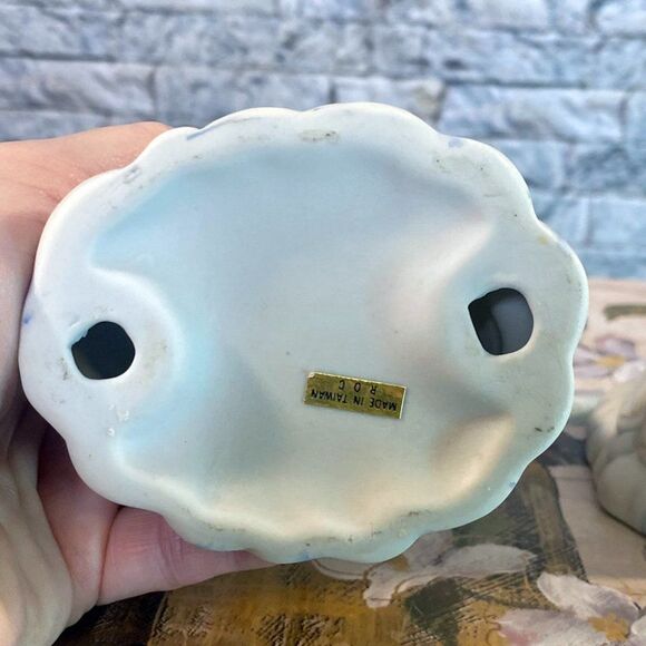 Vintage Porcelain Praying Angel Candlestick Holders Set of Two Cherubs - Picture 5 of 6